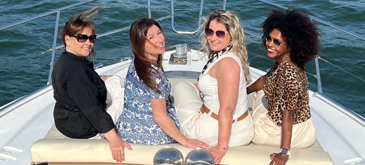 Girls_cruise